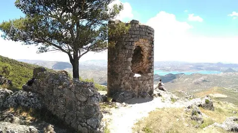 Vistas-del-embalse-de-Izn&aacute;jar-desde-Cerro-HachoSierra-de-Rute.-El-Canuto.Rute_.