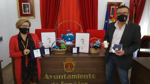 Colegios Izn&aacute;jar