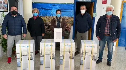 entrega purificadores de aire Fuente T&oacute;jar