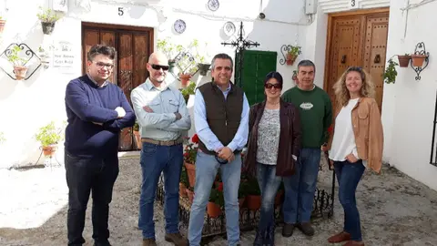 Integrantes de la junta directiva de la asociaci&oacute;n Barrio de la Villa de Priego