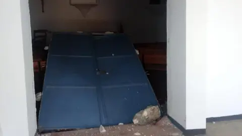 Destrozo ermita San Miguel Priego