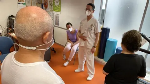 Sesi&oacute;n de Rehabilitaci&oacute;n Cardiaca en el Hospital de Cabra