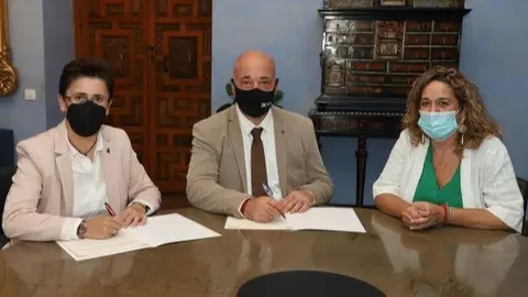 Firma convenio Diputaci&oacute;n Fuente-T&oacute;jar
