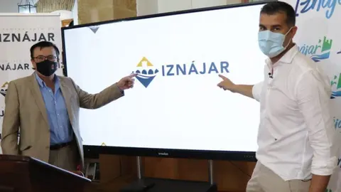 Logo Izn&aacute;jar