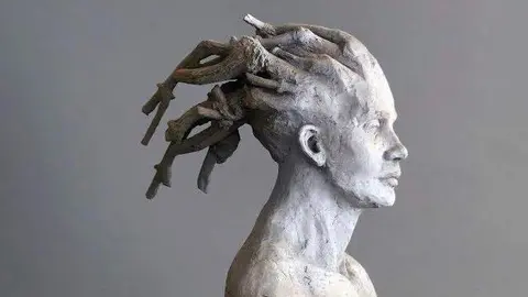 Desnaturaleza Do&ntilde;a Menc&iacute;a