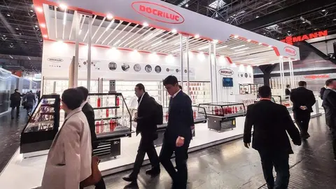 Expositor de la firma lucentina Docriluc en una feria internacional. Foto: Docriluc