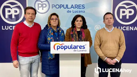  Aurelio Fern&aacute;ndez, Rosario Valverde, Mar&iacute;a de la O Redondo y Francis Aguilar hoy en la sede del Partido Popular 