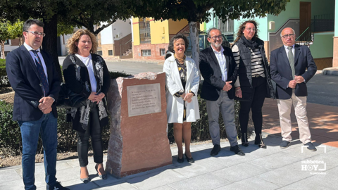 plaza de las encinas en encinas reales