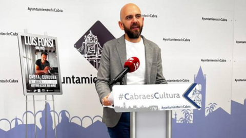 &Aacute;ngel Moreno presenta la actuaci&oacute;n de Luis Fonsi en Cabra