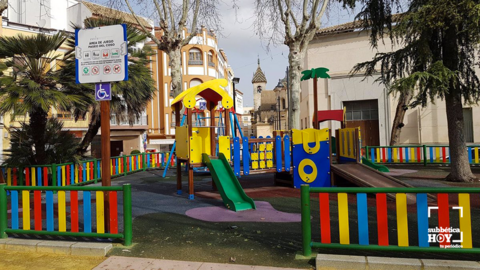 Zona de juegos infantiles de El Coso que va a ser remodelada