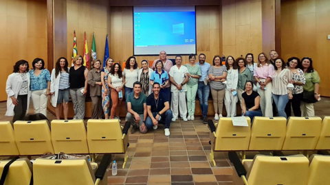 Participantes en el encuentro de trabajo de profesionales de EPA celebrado en el Hospital de Cabra