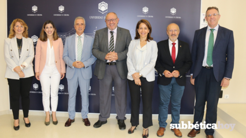 Firma del convenio UCO- Ayuntamiento de Lucena