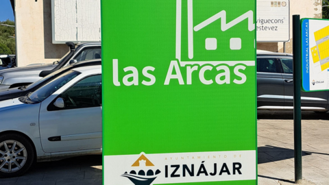 Nueva se&ntilde;alizaci&oacute;n del pol&iacute;gono de Las Arcas, en Izn&aacute;jar