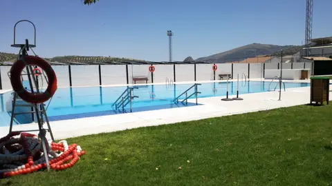 piscina luque
