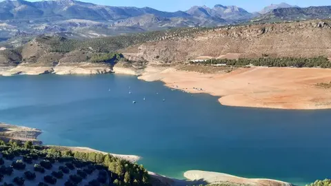 Embalse pantano de Iznájar