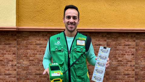 Valentín Ramírez, vendedor de la ONCE, valid&oacute; el boleto premiado