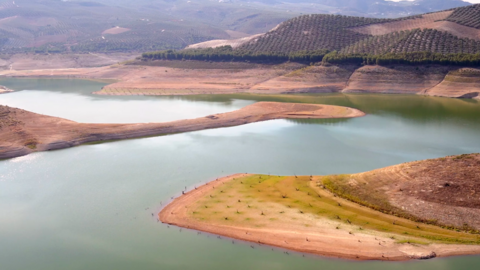 Una imagen reciente del Pantano de Izn&aacute;jar. FOTO: Subb&eacute;ticaHoy