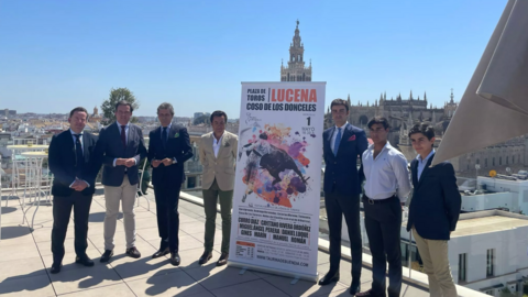Presentaci&oacute;n del festejo taurino de Lucena en Sevilla
