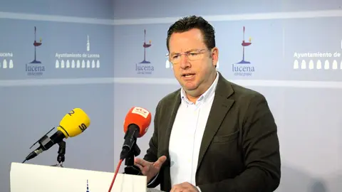 El concejal de Personal del Ayuntamiento de Lucena, Francis Aguilar