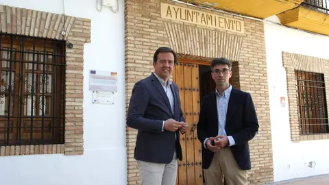 El presidente del GDR Subb&eacute;tica y el alcalde de Almedinilla