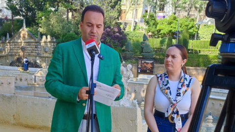 Juanra Valdivia, presidente de la Mancomunidad, durante la presentaci&oacute;n de las mejoras en la web