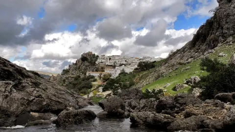 Ca&ntilde;&oacute;n del R&iacute;o Bail&oacute;n a su llegada a Zuheros. (Archivo)