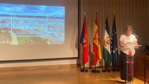 La alcaldesa presenta el documental sobre Benamej&iacute;