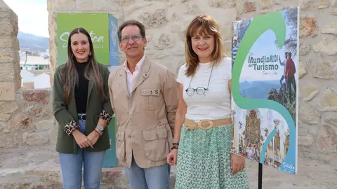 Irene Portillo, Francisco Casas Mar&iacute;n y Cati Molina, esta ma&ntilde;ana en Cabra