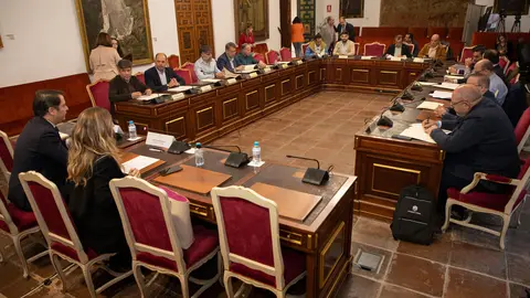 Firma de convenios entre Patronato de Turismo de la Diputaci&oacute;n y diferentes entidades de la provincia