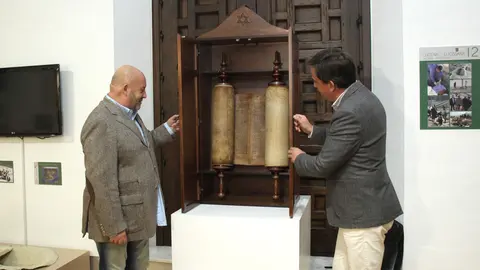 Presentaci&oacute;n de la Tor&aacute; donada al Museo de la Ciudad de Lucena