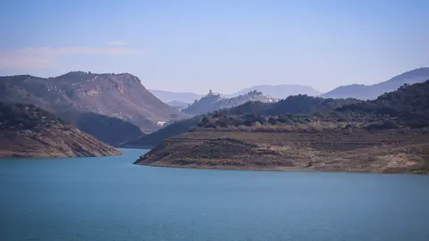 Presentación nuevo embarcadero y área recreativa mirador del Pantano de Iznájar en Rute-12