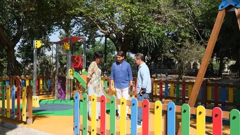 Nuevos juegos infantiles en el barrio de la Villa