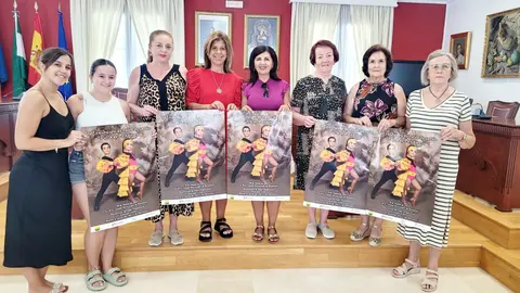 Presentaci&oacute;n de la exhibición de baile salón en el ayuntamiento de Benamejí