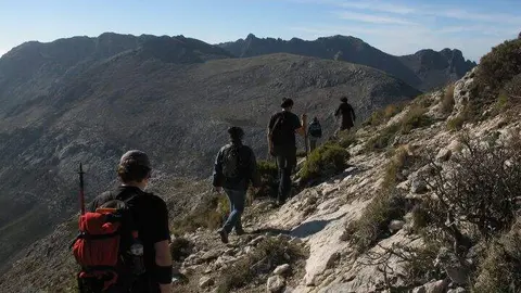Sendero de la Ti&ntilde;osa (Imagen: Parque Natural de las Sierras Subb&eacute;ticas).