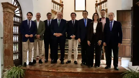 Autoridades asistentes a la asamblea