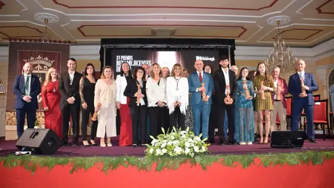 foto premiados y autoridades