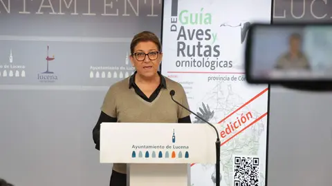 La edil Charo Valverde presenta la segunda edici&oacute;n de la Gu&iacute;a de Aves y Rutas Ornitol&oacute;gicas de la Provincia de C&oacute;rdoba.