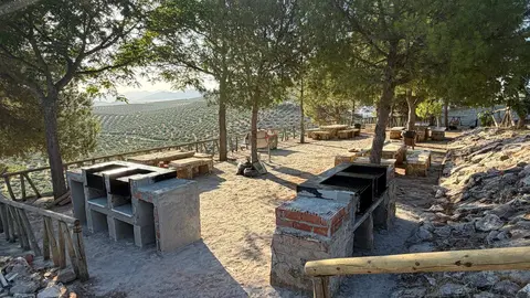 Estado de las obras de mejora en el mirador de 'La Canteruela' (Fuente-T&oacute;jar).