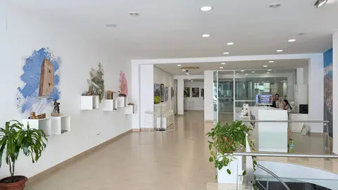 Instalaciones de la recientemente inaugurada oficina de turismo de Priego.
