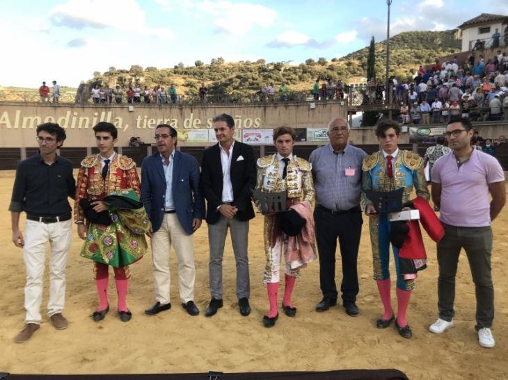 ManuelPerera_triunfadordelXXVCiclodeNovilladasdeAndaluca.-FotodeTwAAETPedroRomero_thumb_730