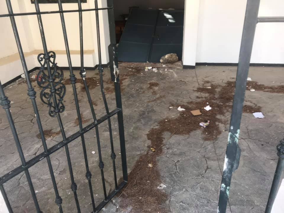 Destrozos ermita San Miguel Priego 4