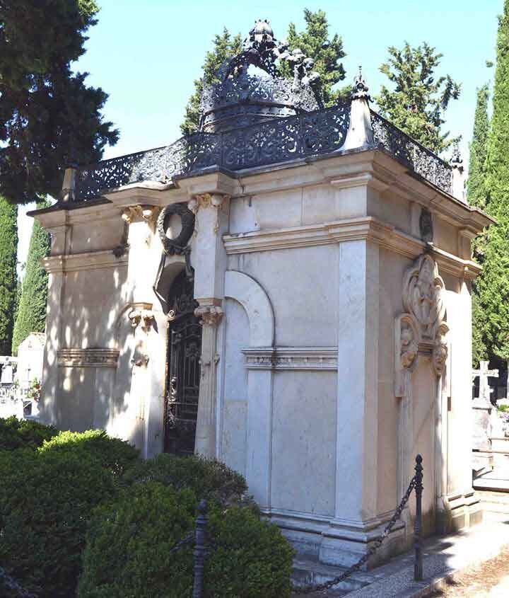 Mausoleo de la vizcondesa de Termens. Obra de Mariano Benllure.