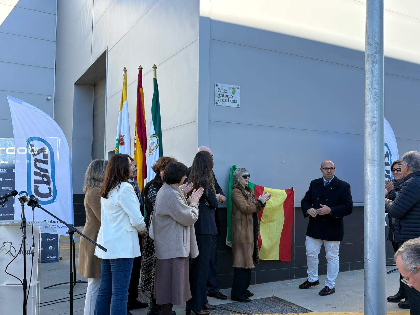 Inauguración de la calle Antonio Cruz Luna junto a las instalaciones de Cruzber.