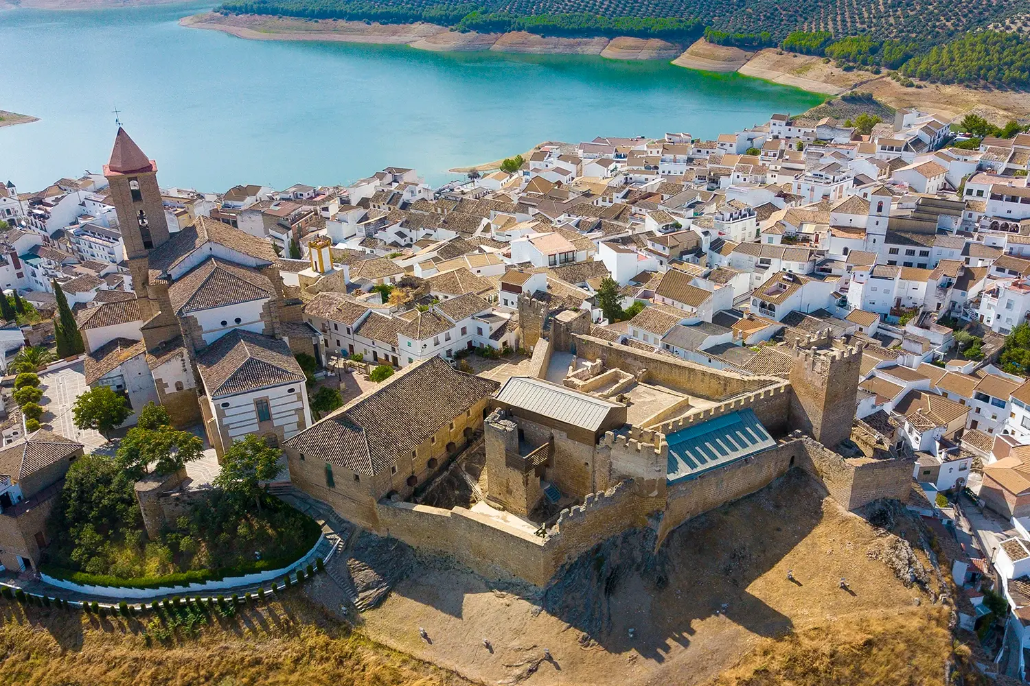 Castillo-de-Iznajar