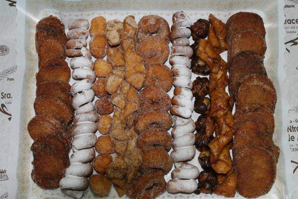 Un surtido de repostería de Cuaresma. Imagen: Panaderia Ntra. Sra. de Araceli en Lucena.