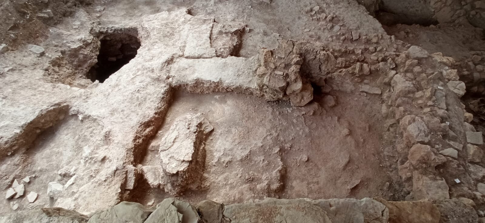 Excavaciones 2026 en el Cerro de la Cruz de Almedinilla5