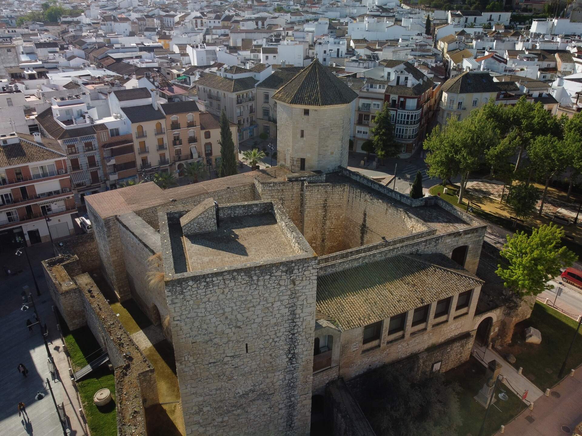 Una imagen aérea del Castillo del Moral en Lucena.